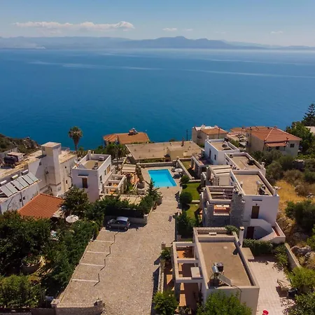 Hébergement de vacances Laconian Collection # Malvazios Villas # Mavrovoúnion